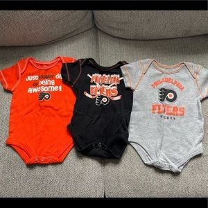 6-9 Mo Baby Philadelphia Flyers Onesies